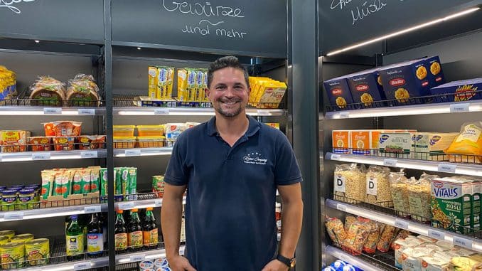 Geschäftsführer Martin Mager - Outdoor Resort Camping Kaiser in Bad Feilnbach im 24/7 Shop von Wanzl.
