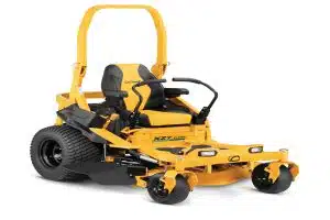 Aufsitzrasenmäher in gelbschwarz von Cub Cadet.
